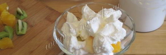 десерт фрукты со сливками