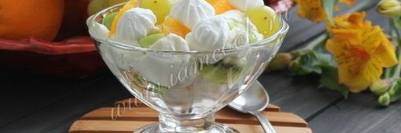 десерт фрукты со сливками