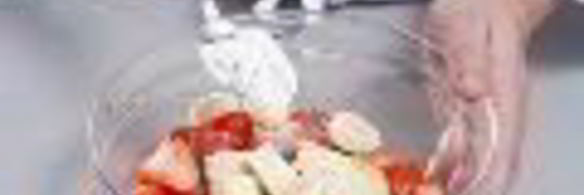 фрукты с шоколадной крошкой в мультиварке