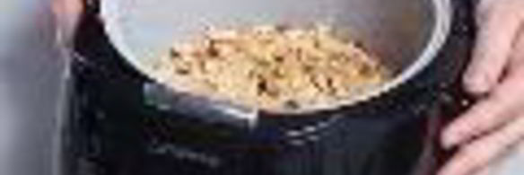 фрукты с шоколадной крошкой в мультиварке