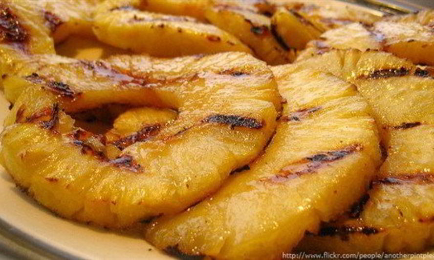 Рецепт карамелизованных ананасов на гриле