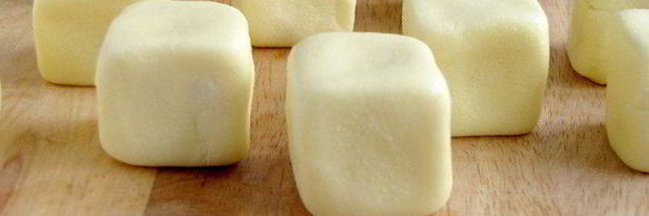 конфеты барфи с кешью и кедровыми орешками