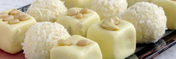 конфеты барфи с кешью и кедровыми орешками