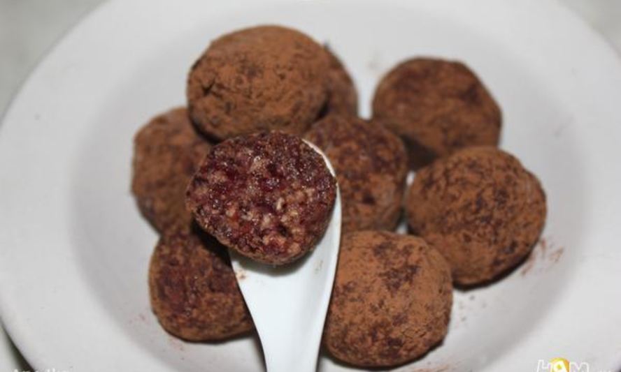 Рецепт конфет из отрубей и вяленой клюквы