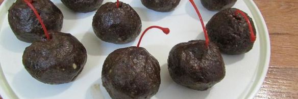 конфеты из сухофруктов с коктейльной вишней