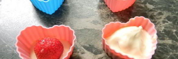 конфеты клубника в белом шоколаде