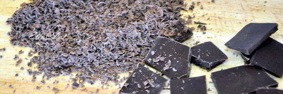 шоколадные конфеты с тыквенным кремом, мандариновым мармеладом и миндалем