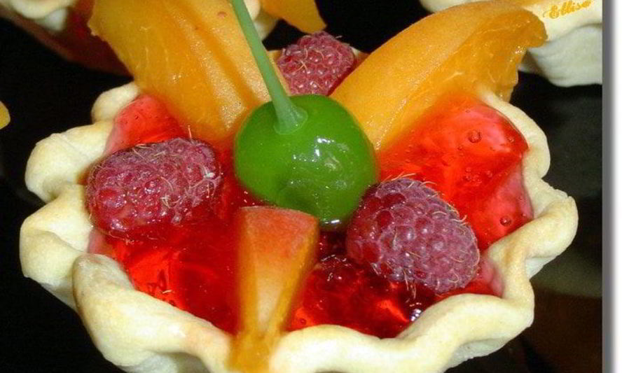 Рецепт корзиночек фрукты в малиновом желе