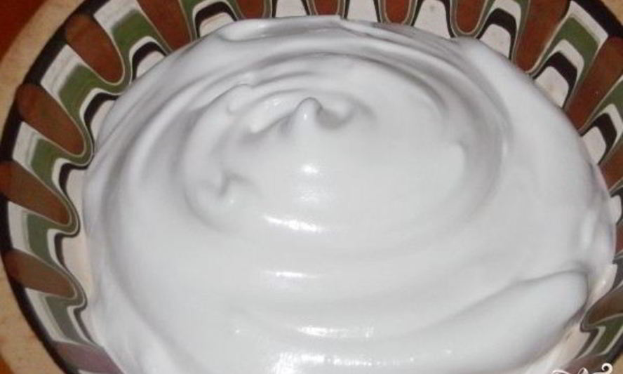 Рецепт белкового крема для украшения торта