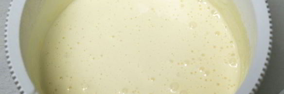 бисквитный рулет с клубничным кремом