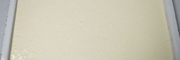 бисквитный рулет с клубничным кремом