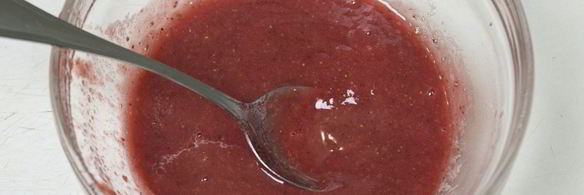 бисквитный рулет с клубничным кремом