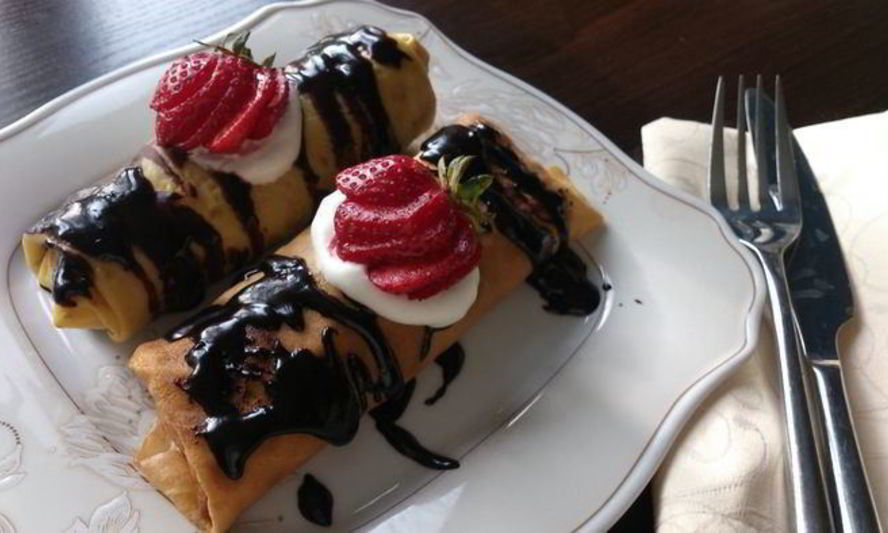 Рецепт блинчиков с клубникой и заварным кремом