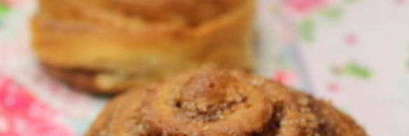 булочки с корицей и сливочным кремом