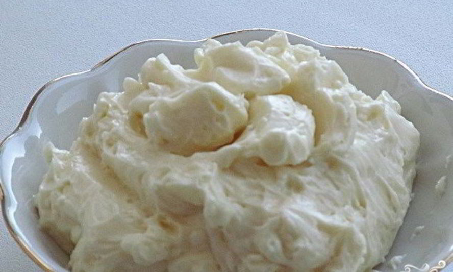 Рецепт крема со сгущенкой для бисквитного торта