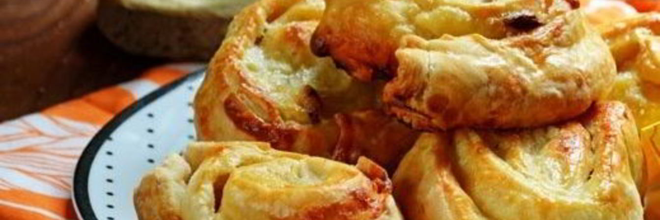 Слоеные коржики с заварным кремом