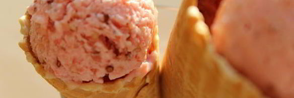 домашнее йогуртовое мороженое с клубникой и киноа