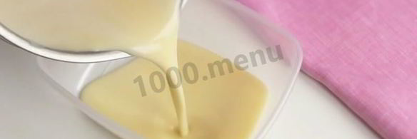 домашнее мороженое без сливок с клубничным соусом