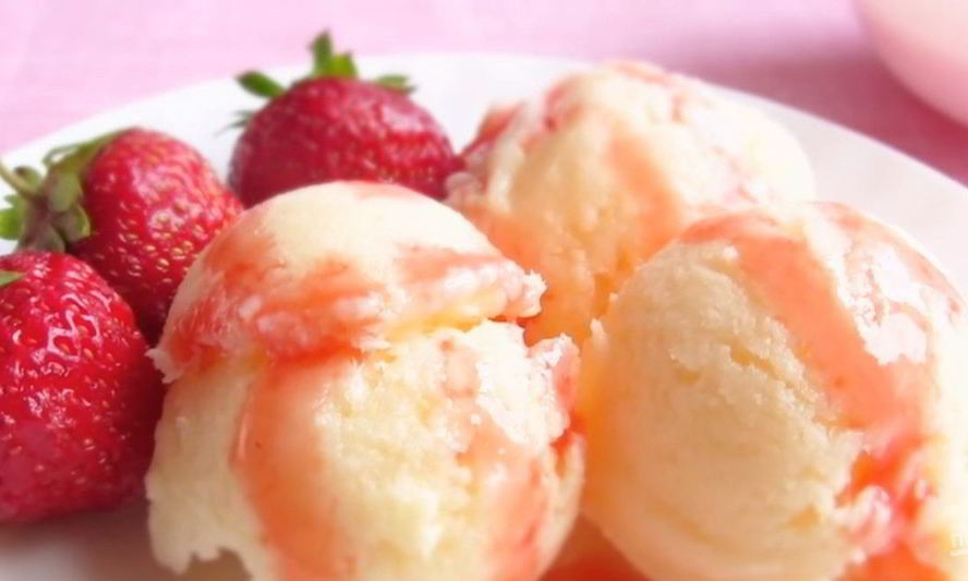 Рецепт домашнего мороженого из трех ингредиентов