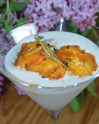 Йогуртовое мороженое с запеченными абрикосами