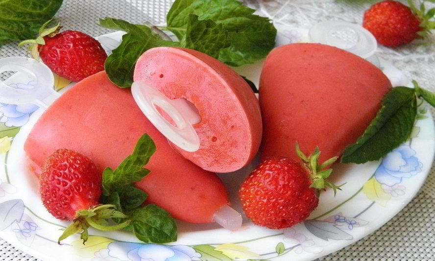 Рецепт клубничного мороженого из йогурта