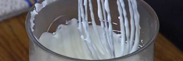 клубничное мороженое с базиликом