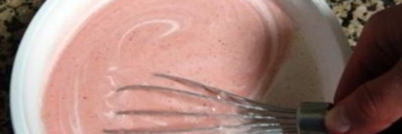 клубничное мороженое с мятой