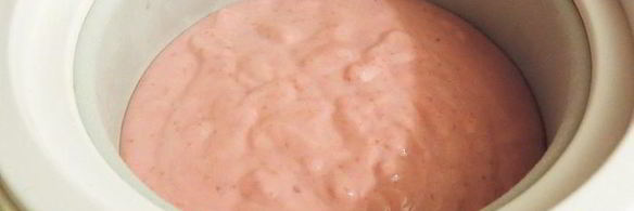 клубничное мороженое