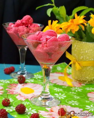 Малиновое мороженое