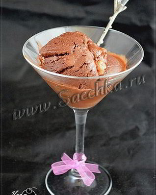 Шоколадное мороженое с зефиром