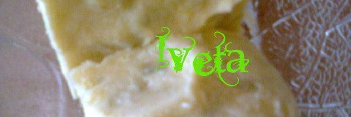 Сливочно-ревеневое мороженое