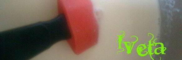 сливочно-ревеневое мороженое