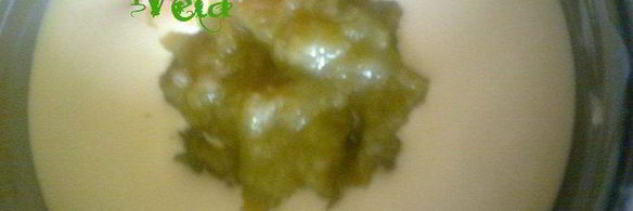 сливочно-ревеневое мороженое