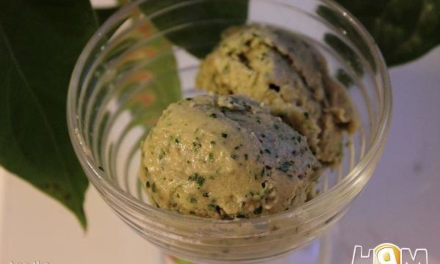 Рецепт зеленого мороженого с авокадо и рукколой