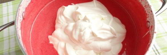 клубнично-зефирный мусс