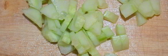 праздничный цукотто из форели с нежнейшим креветочным муссом, огурцом и сливочным кремом