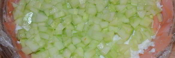 праздничный цукотто из форели с нежнейшим креветочным муссом, огурцом и сливочным кремом