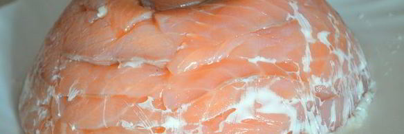 праздничный цукотто из форели с нежнейшим креветочным муссом, огурцом и сливочным кремом