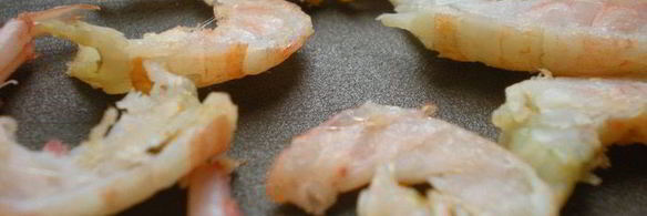 рыбный террин с креветочным муссом на подушечке из брокколи