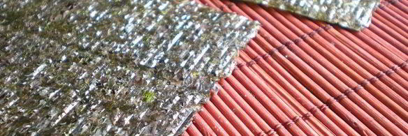 рыбный террин с креветочным муссом на подушечке из брокколи