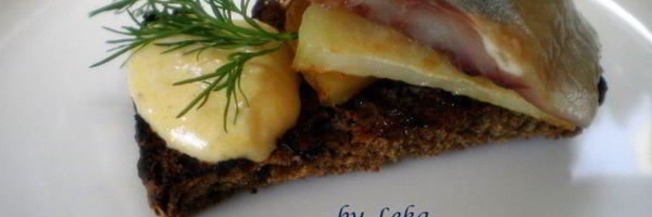 Сельдь с картофелем и муссом из хрена