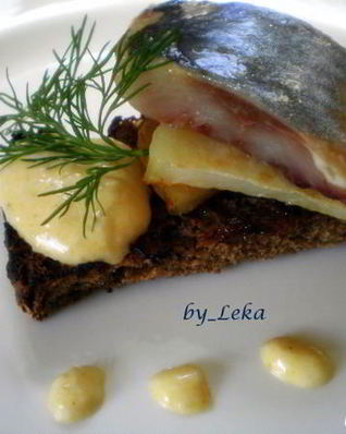 Сельдь с картофелем и муссом из хрена