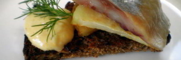 сельдь с картофелем и муссом из хрена