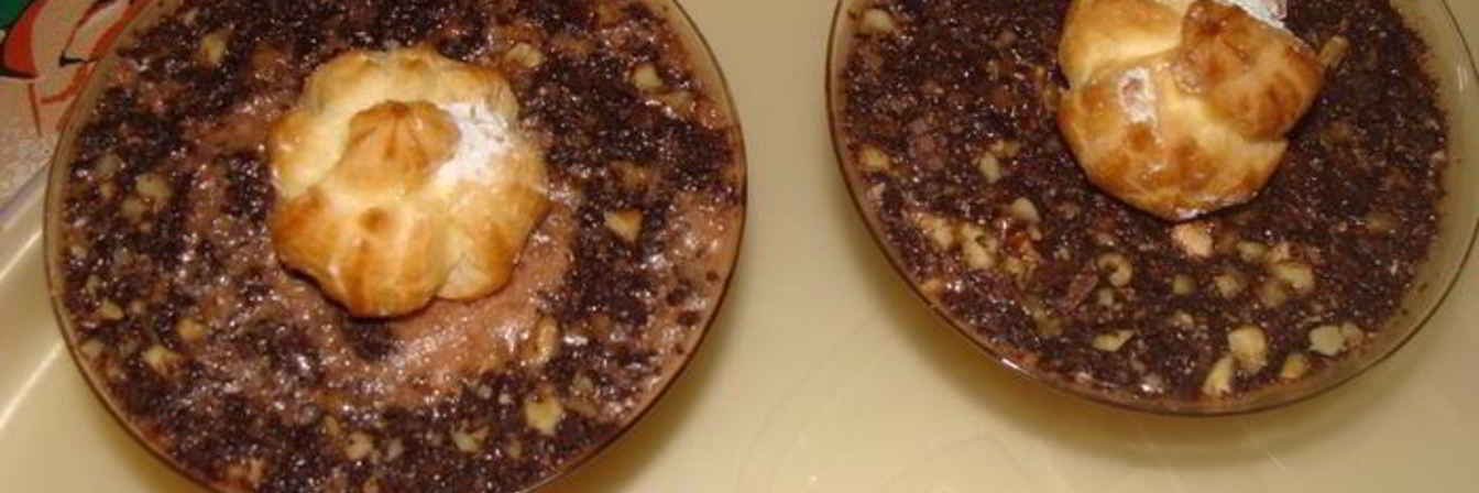 Шоколадный мусс с орехами