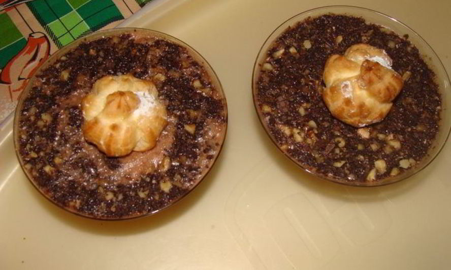 Рецепт шоколадного мусса с орехами