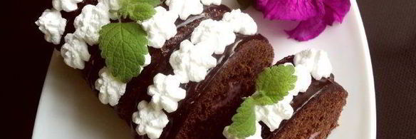 шоколадный рулет с черничным муссом