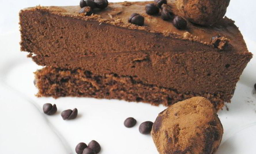 Рецепт шоколадного торта-мусса с кофейно-карамельными трюфелями