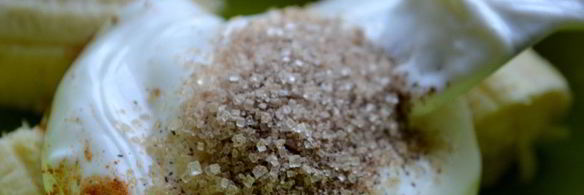 творожный мусс с бананом и брусникой