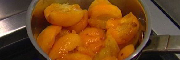 панна котта с абрикосовым муссом