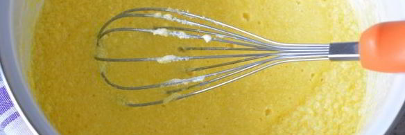 кулич с миндалем и лимонной цедрой